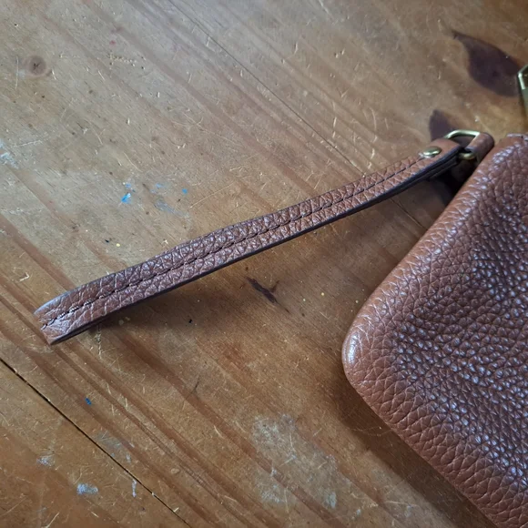 Fossil Wristlet Wallet, Wrist Strap, Purse, Key a Card Holder, Pebbled Leather - Picture 4 of 7